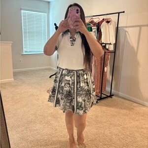 Elegant Monochrome Women's Skater Skirt